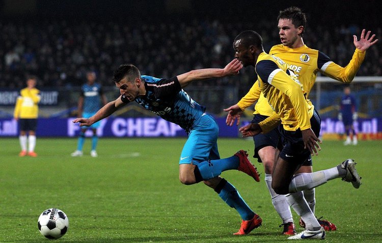 犯篮板的风 犯篮板的风